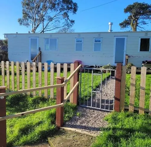 Caravan At Harbour House